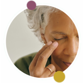 Application des points de tapotement ou tapping en TFT ou EFT lors d'une séance au cabinet contre la fatigue et l’axiété à Romagnat dans le Puy-de-Dôme.